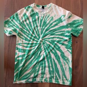 Reverse tie dye t-shirt. Bleach dye. Gildan soft style new. Medium